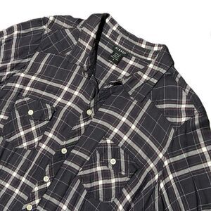 Torrid Grey Plaid Long Sleeve Shirt Front Pockets 100% Rayon Women's‎ Size 2